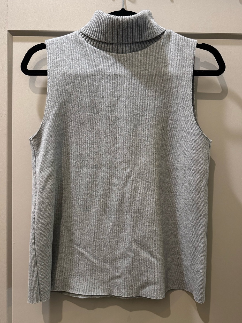 Zara Medium Sleeveless Turtleneck Knit Top - Light Gray